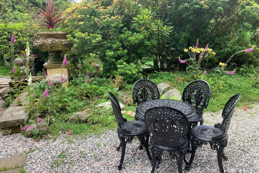 Luxurious Apartment In Historic Mansion - Sleeps 7 Ladock Dış mekan fotoğraf